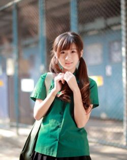 制服人妻av系列